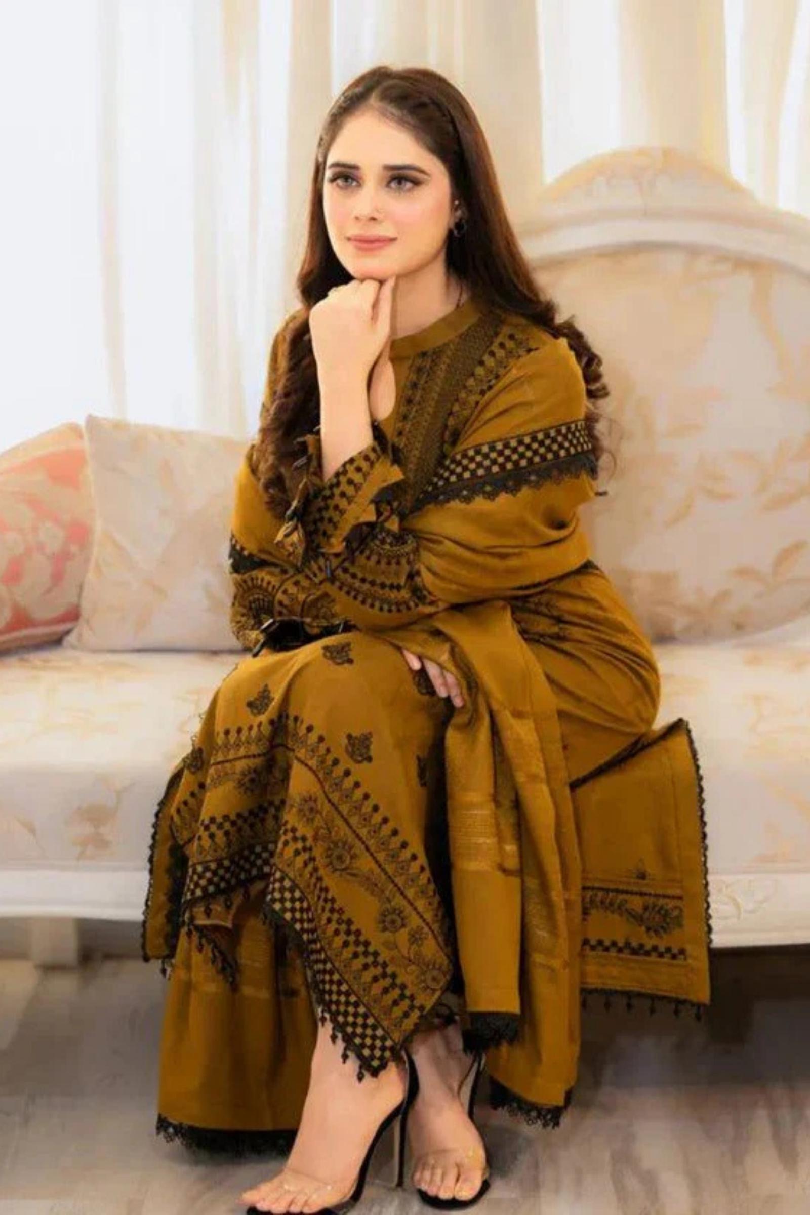 BAROQUE 3PC Lawn embroidered with Bamber embroidered Dupatta-6018