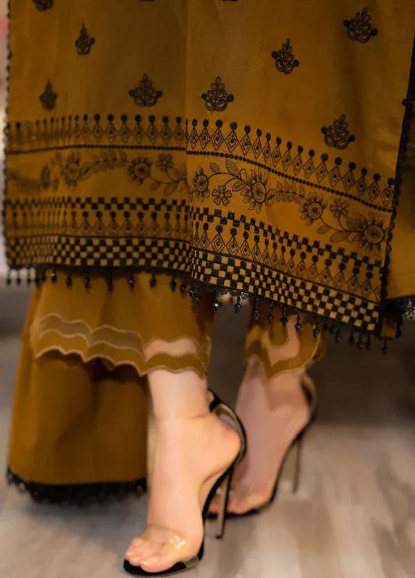 BAROQUE 3PC Lawn embroidered with Bamber embroidered Dupatta-6018